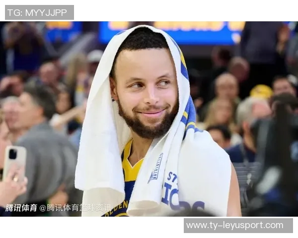 库里中场查看社媒恶评后下半场疯狂发力引发热议