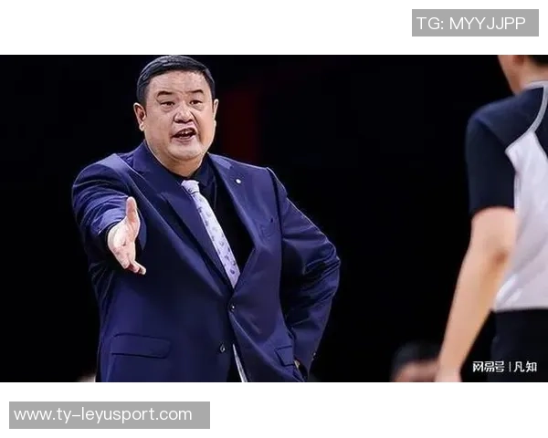 徐长锁慧眼识珠引杨瀚森入青岛开启篮球新篇章 徐长锁慧眼识珠引杨瀚森入青岛开启篮球新篇章