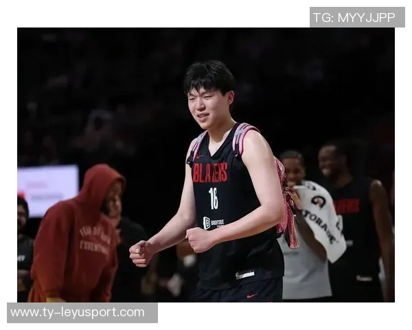 库里赞杨瀚森潜力巨大称其是中国篮球的未来代表