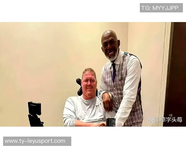 张佳玮点评华子表现称其如同09韦德莱利曾比韦德为矮两寸的乔丹