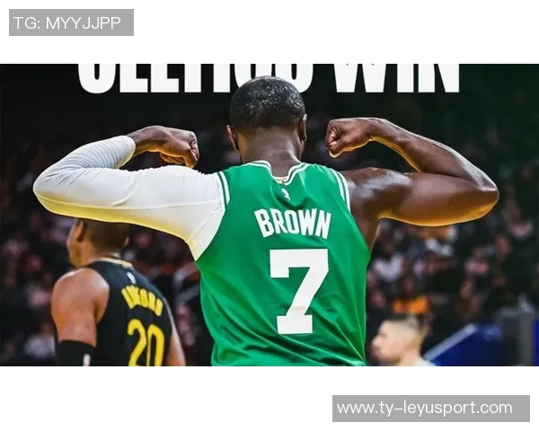 杰伦布朗首节火力全开半场表现出色砍下16分助球队稳住局势