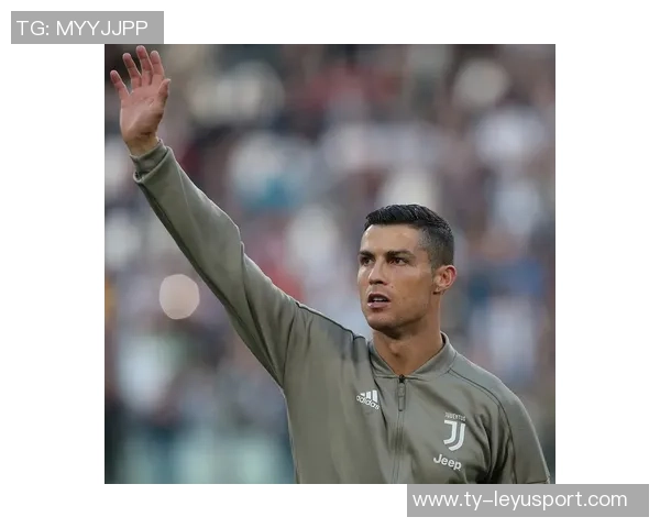 C罗禁区内精彩瞬间连连失误脚后跟射门因越位被判无效 C罗禁区内精彩瞬间连连失误脚后跟射门因越位被判无效